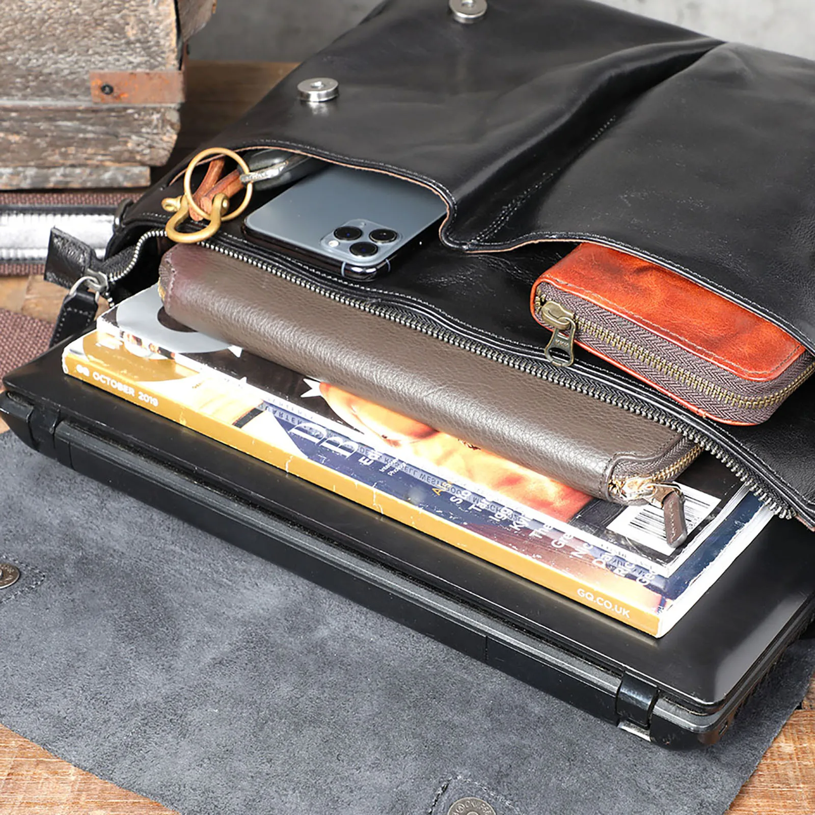 Echtleder Herren-Aktentasche 15 Zoll Laptop-Tasche Einfache Rindsleder-Umhängetasche Pflanzlich gegerbtes Leder Modischer Casual-Stil – Detail 22
