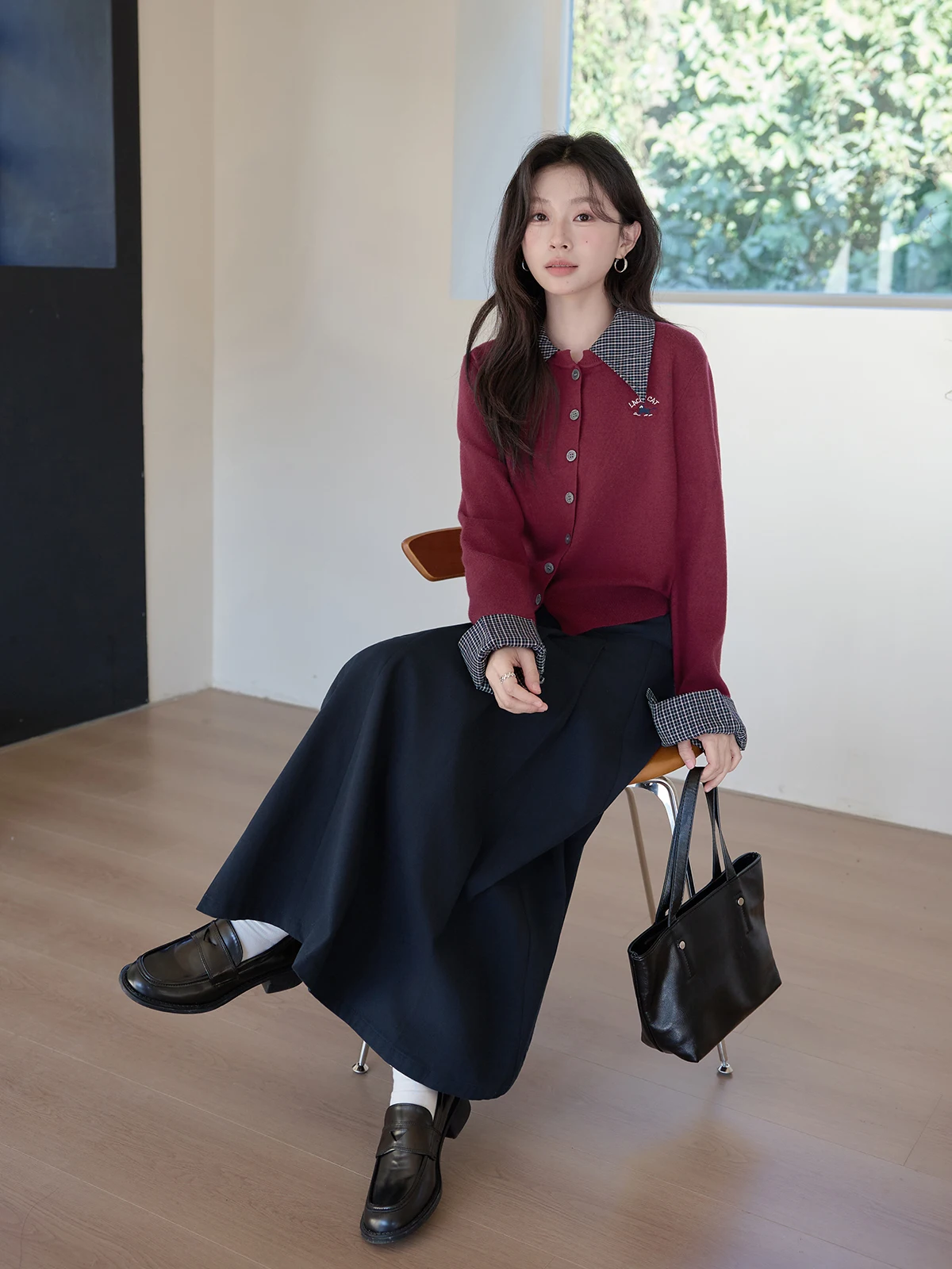 

Red Knitted Ne Sweater Women's Spring 2026 New Sle Embroidered Patchwork Slimming Open Cardigan Commute Sle Korean...