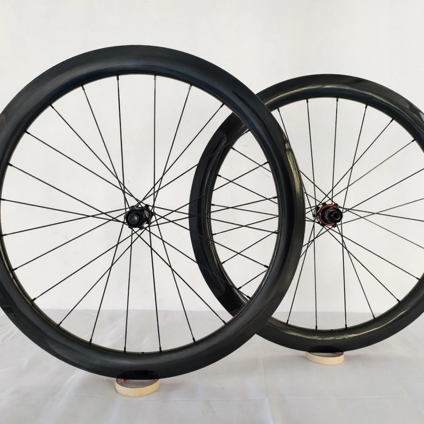 Carbon Gravel Wheelset 31mm Width Various Depths 700c Disc Hub Options Bicycle Wheels for Off-Road Cycling