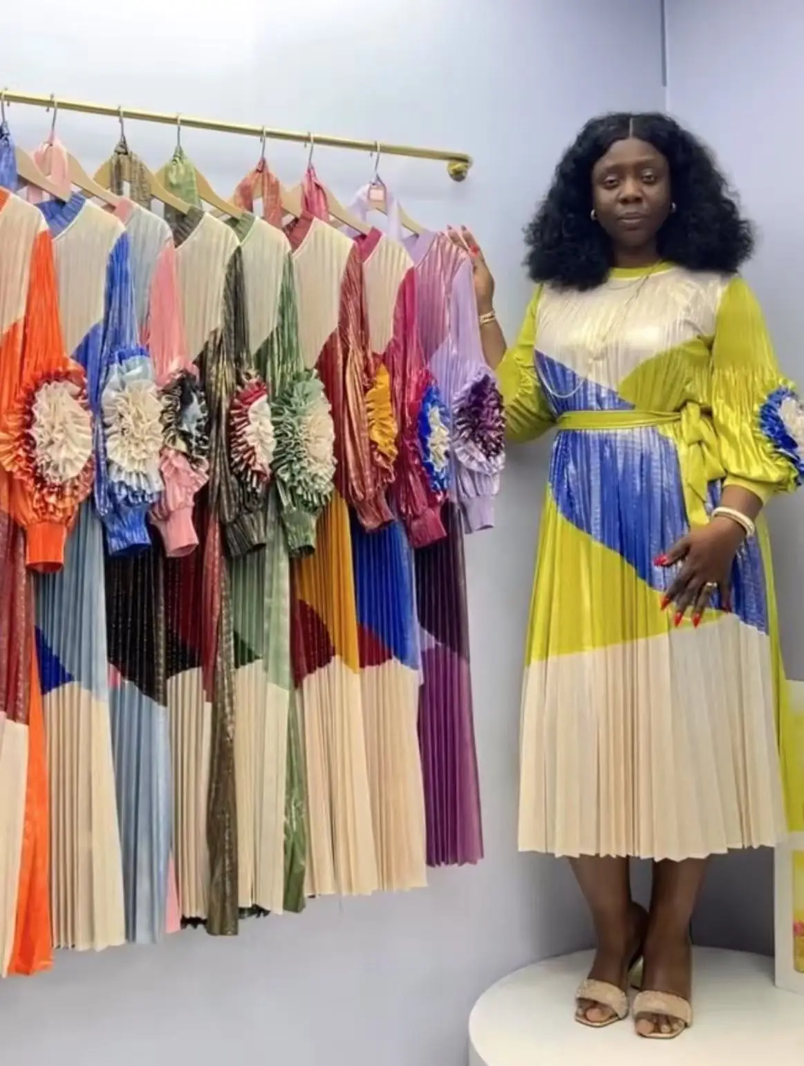 Miyake Pleated Dress Women's Retro Elegant Three-dimensional Flower Lantern Sleeve Waist Loose Pleated Long Dress 2025 New