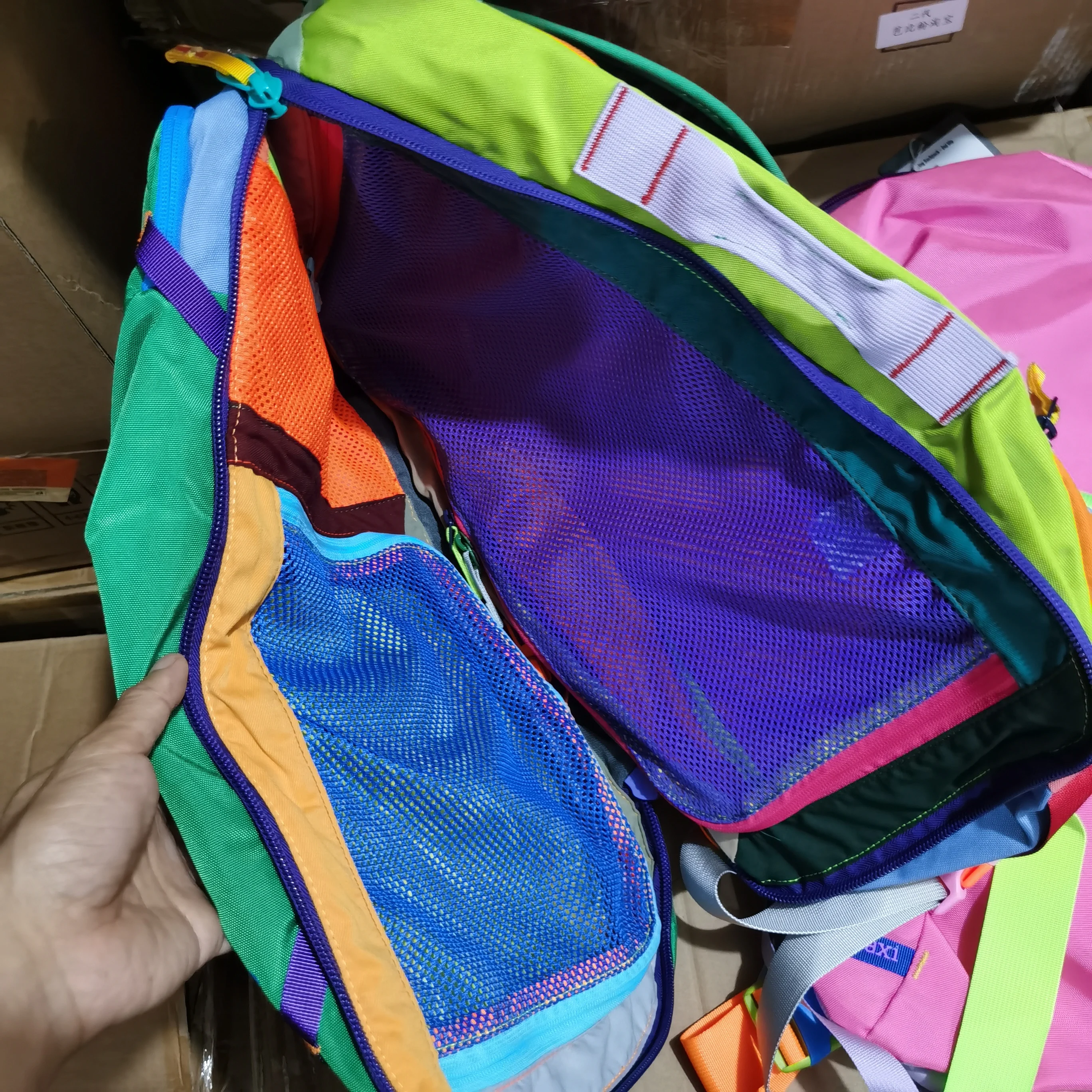borsa-da-viaggio-impermeabile-per-esterni-color-dopamine-zaino-a-tracolla-custodia-portaoggetti-borsa-sportiva-unisex-per-escursionismo-e-campeggio