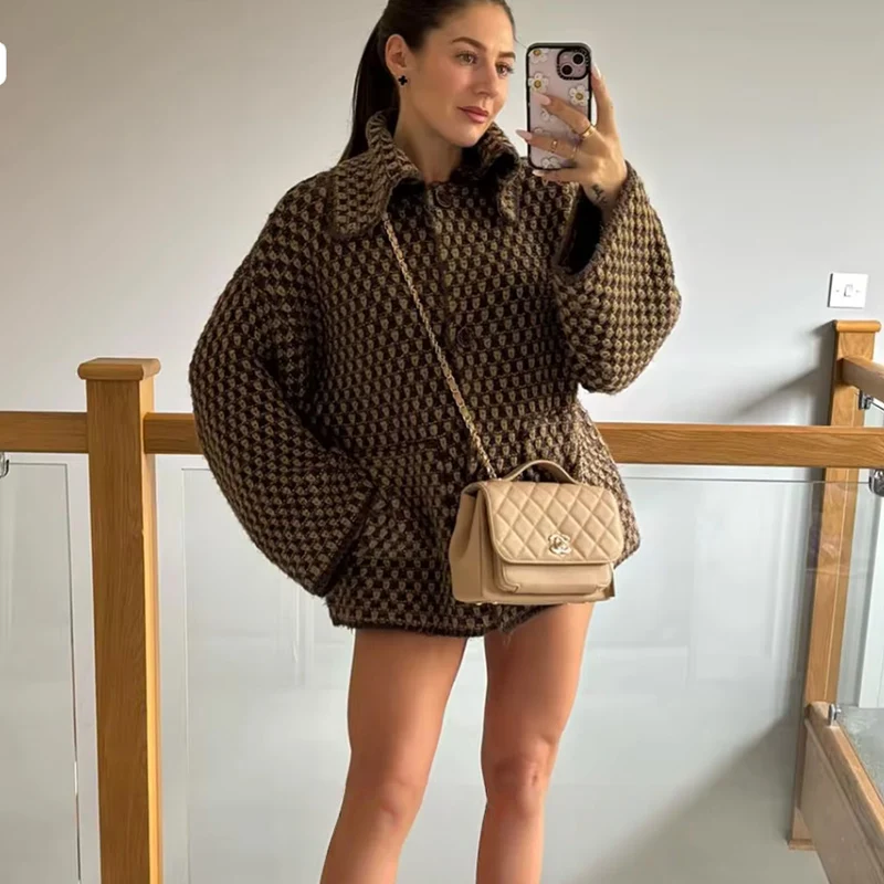 سترة مشغولة من الصوف جاكيتات المرأة خريف 2025 موضة جديدة فضفاضة أنيقة الدافئة المرأة سترة شيك الشارع السفر الشباب سترة