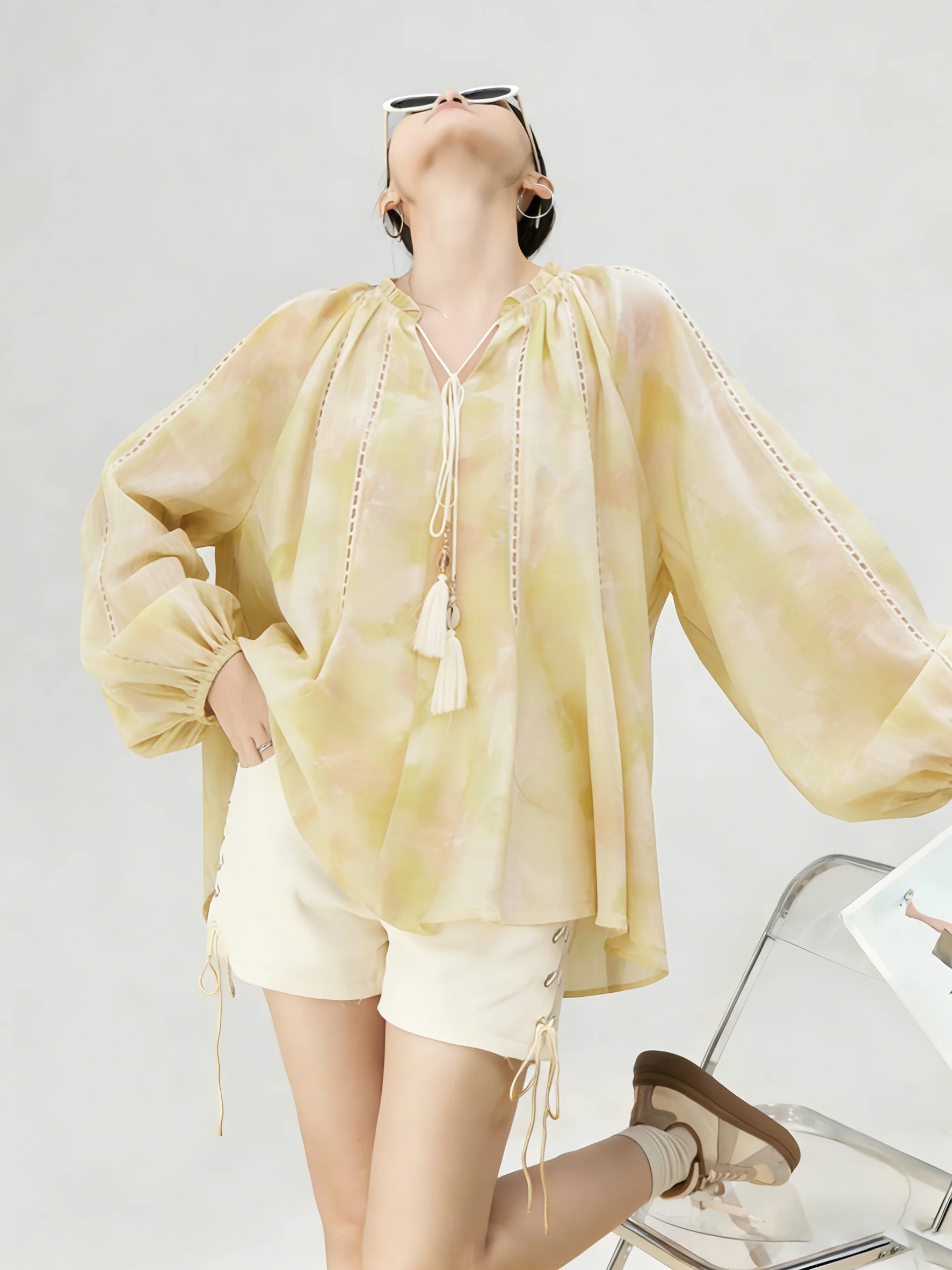 

Retro Oil Painting Diffusion Print Lantern Sleeve Shirt Women's Style Beautiful Top Casual Loose Fit Long Sleeve V-Neck Polye...