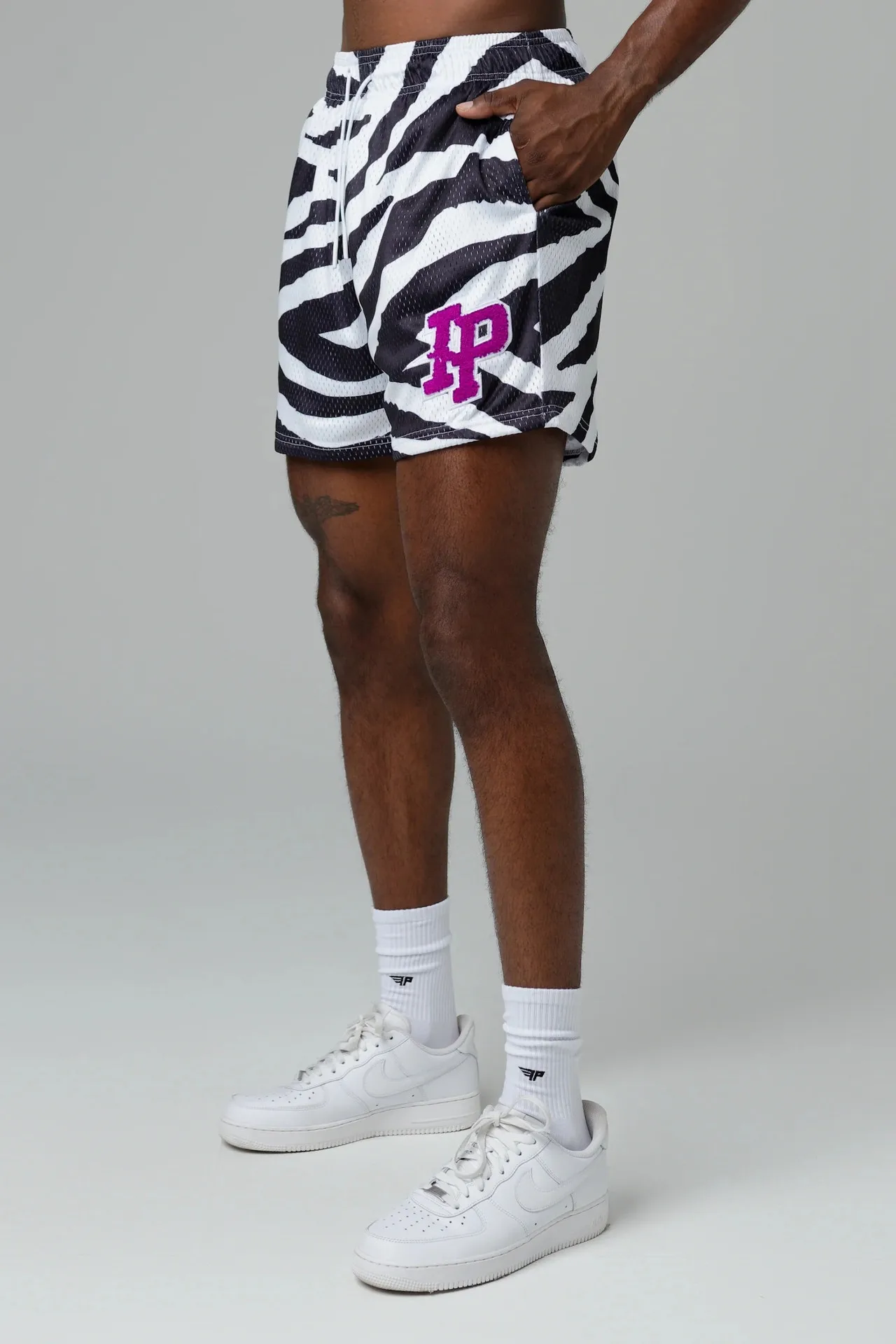 Nowe letnie spodenki na co dzień Druk cyfrowy Nadruk zwierzęcy Męskie modne spodenki sportowe uliczne Haftowane szorty