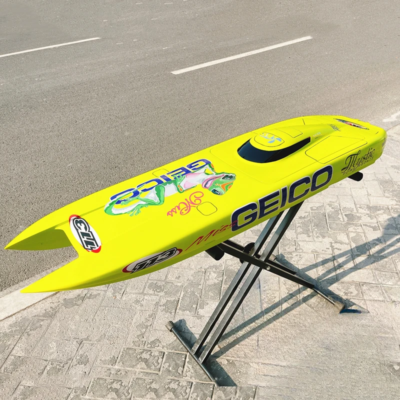 

Remote Control Boat Carbon Fiber Twin-engine Cat Mystic C5000 | 138cm High-speed Remote Control Hull Breaking 200km/h