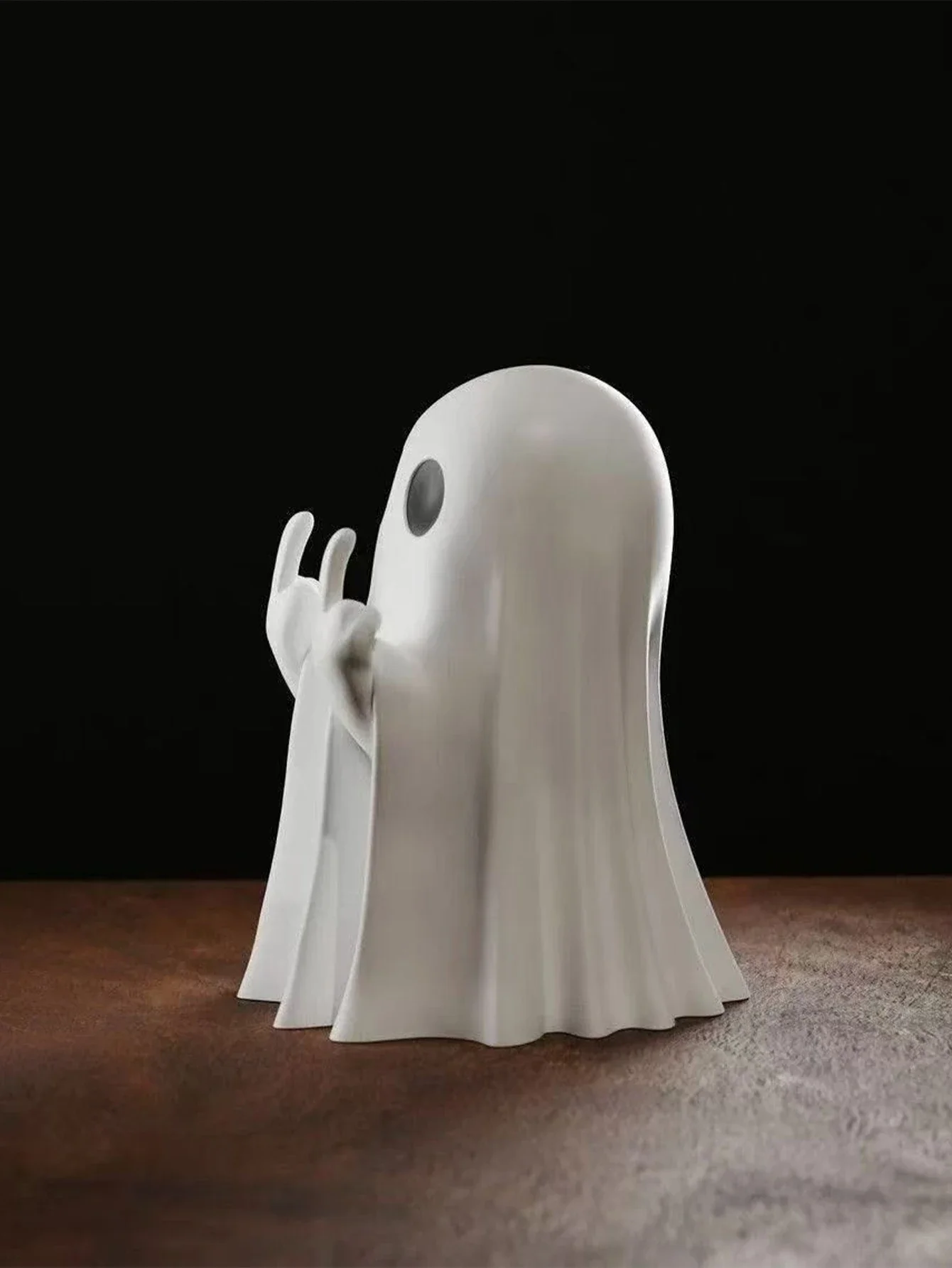 Niedliche Geisterstatue mit Mittelfinger, kleine, gruselige Geisterfiguren für Halloween, Heimdekoration, Couchtisch-Ornament, Regaldekoration – Detail 5