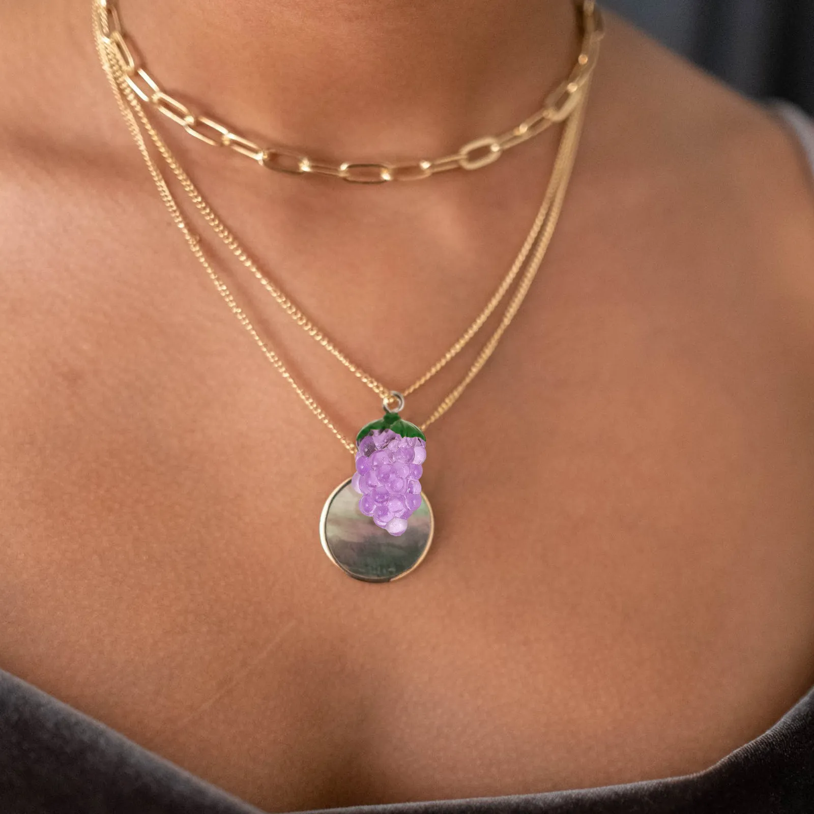 

50 шт. миниатюрных подвесок в форме винограда, милые фруктовые кулоны для изготовления украшений своими руками, ожерелий, серег, уникальный дизайн, мини-фруктовые подвески