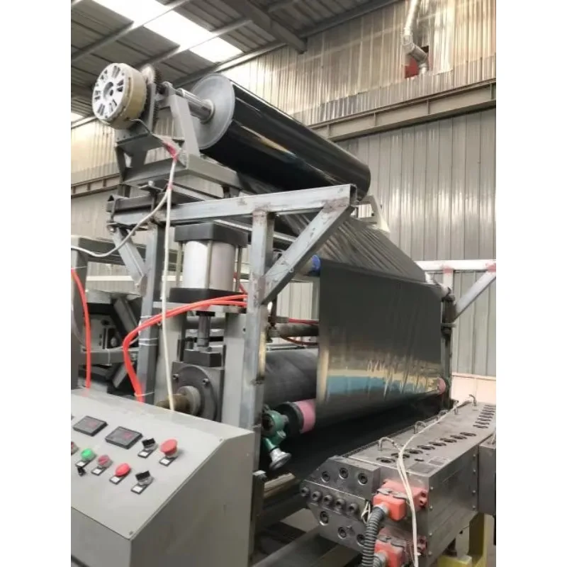 Hocheffiziente PVC-Dachfliesen-Extrusionslinie, PVC-Kunststoff-Dachfliesen-Extruder