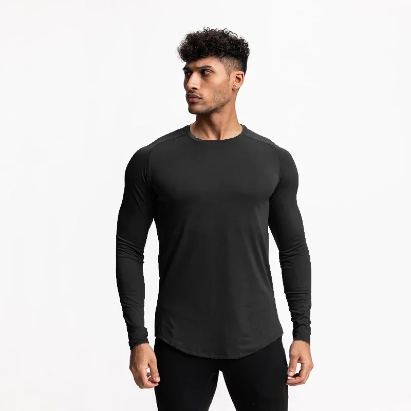 Maglia sportiva aderente uomo, maniche lunghe