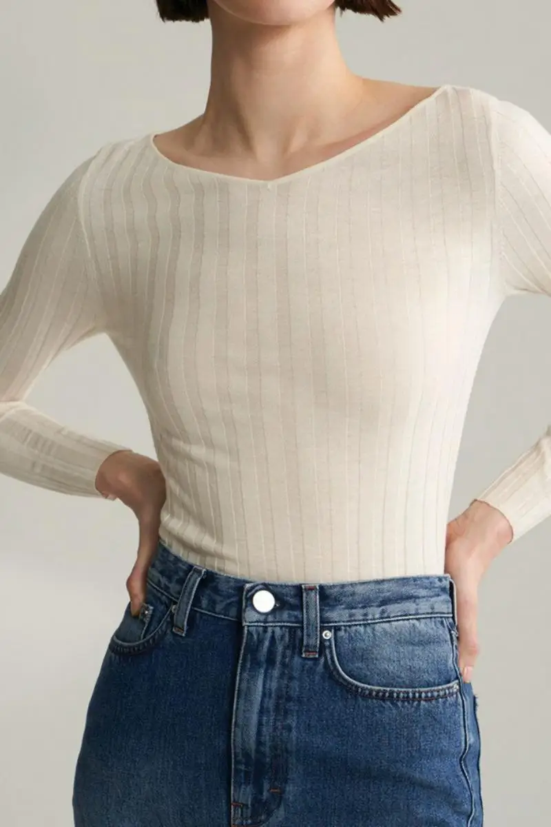 Knitting lady spring and Autumn new wool cashmere bottom sweater thread thin leather tight pullover V neck one word shoulder