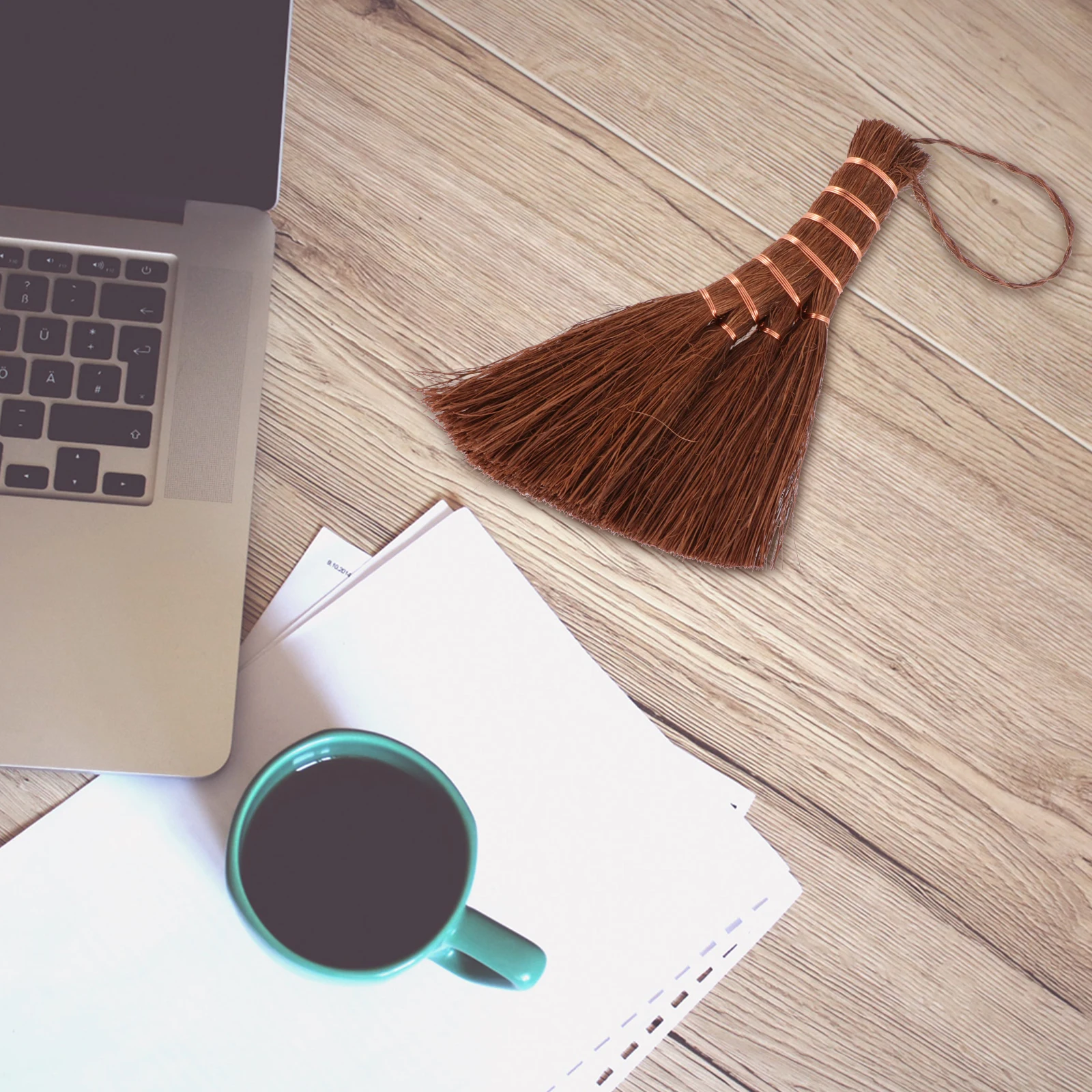 

1Pcs Natural Broom Lightweight Compact Cleaning Tool for Household Use Efficient Small Broom with Hanging Rope