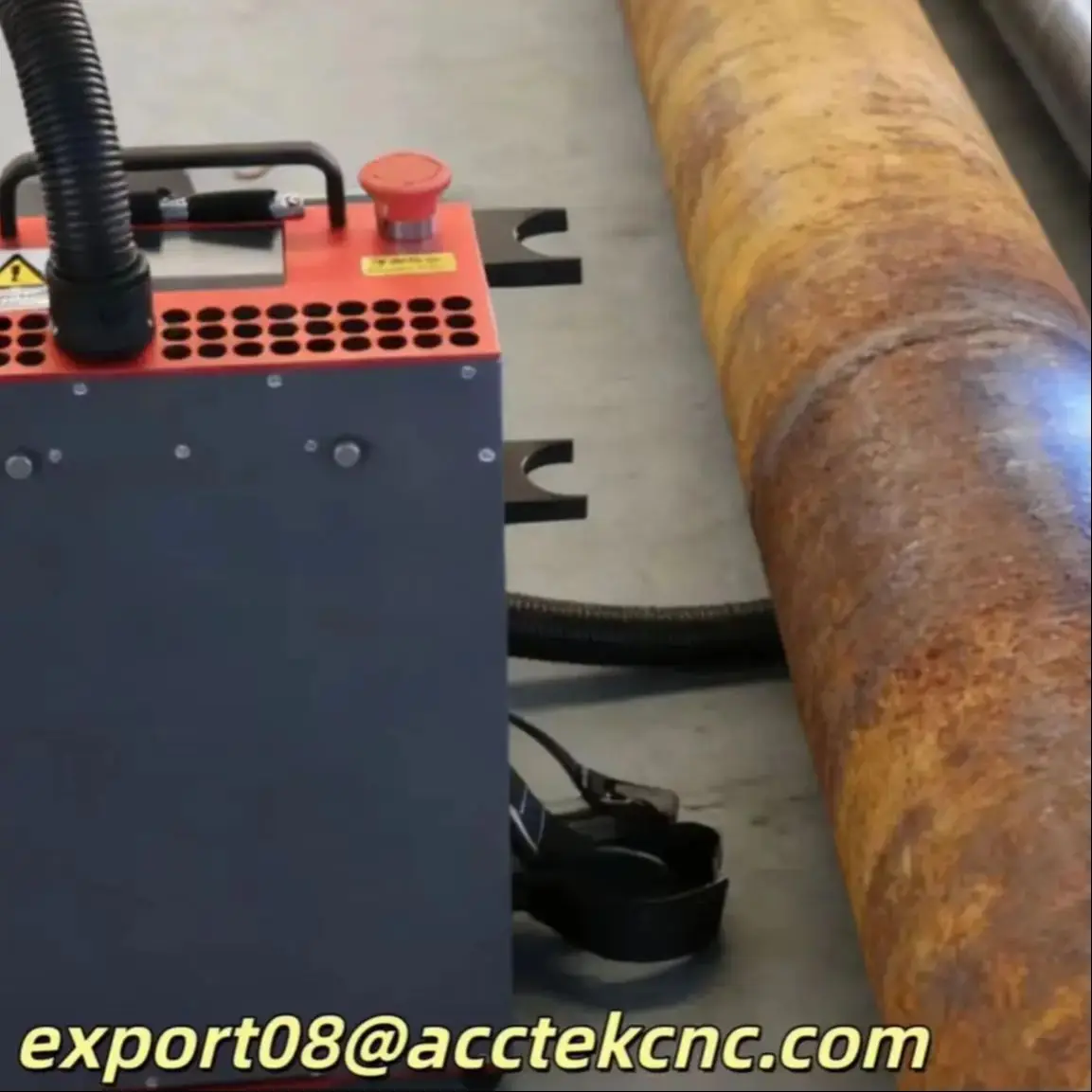 Battery-Powered Backpack Laser Cleaning Machinec 100w 200w 300w Optional Pulsed Cleaning Machine For Metal And Wood Cleaning