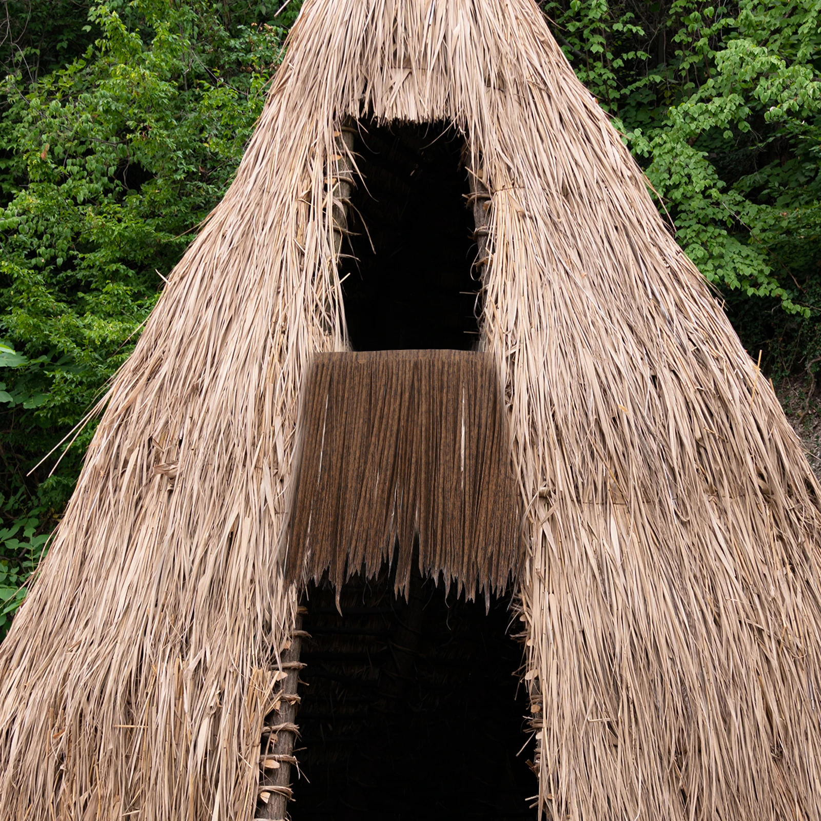 

Flame Retardant Simulated Straw Roof Artificial Thatch Panels Garden Patio Decoration UV Resistant PE Material for Gazebo