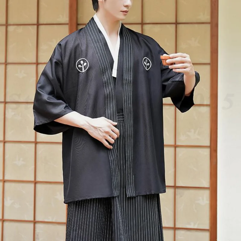 

Traditional Japanese Kimono Gown Retro Harajuku Male Samurai Clothing Asian Clothes Men Warrior Kimono Yukata Haori Costume