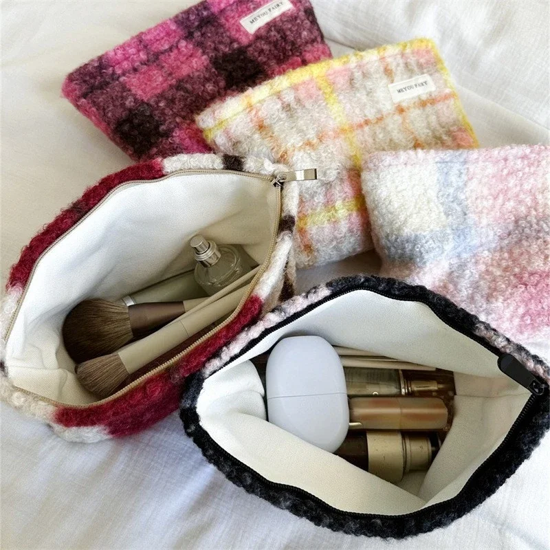 

Ins Korean Plaid Retro Makeup Bag for Women Clutch Bag Large Capacity Woolen Cosmetic Bags Makeup Pouch Coin Purse Key Phone Bag