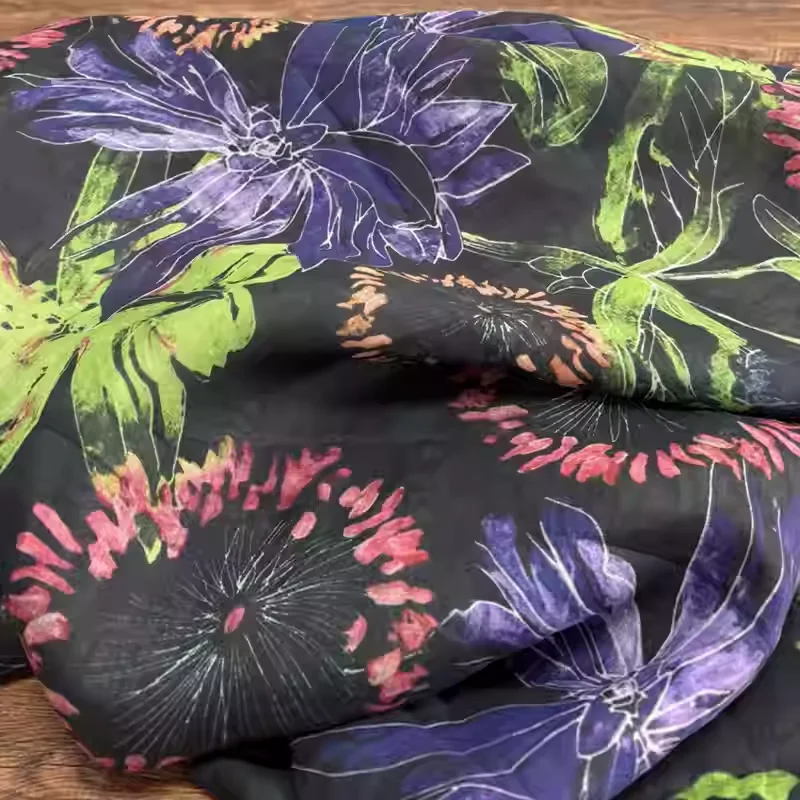 

High end pure ramie printed fabric, used for summer shirts, dresses, and hand sewn fabrics