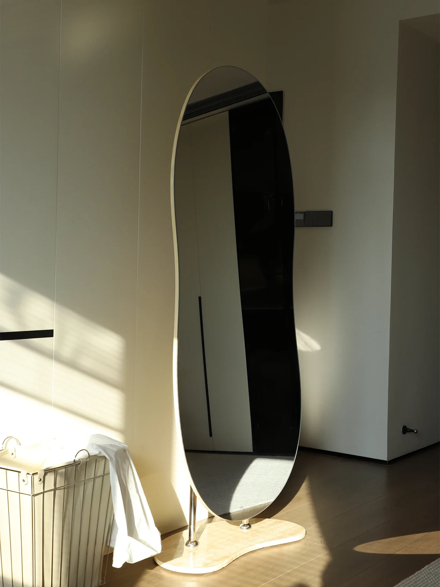Full body mirror travertine base floor mirror clothing store fitting  household high definition ultra-white glass