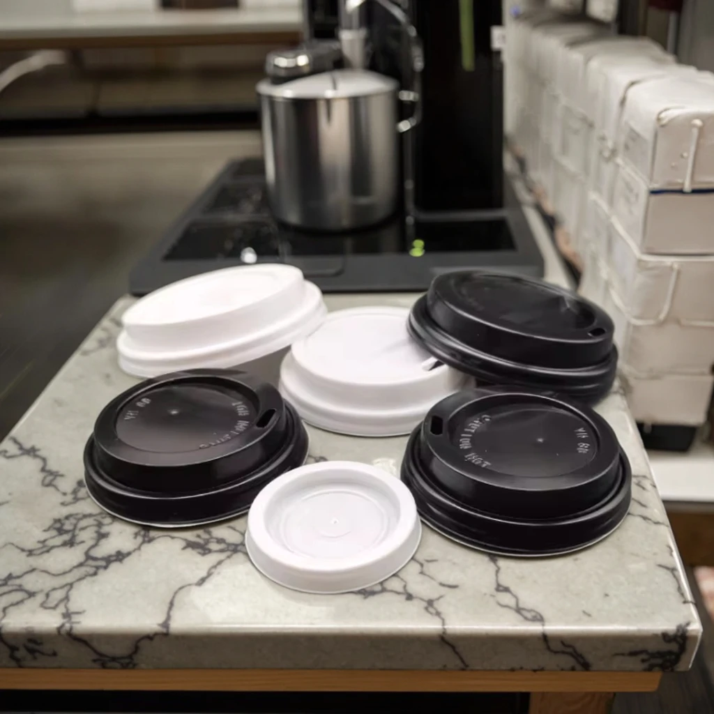 12オンス、14オンス、16オンスの使い捨てPET飲料カップ（蓋付き）、エコフレンドリーなPP素材、ミルクティー、ボバ、バブルティー用