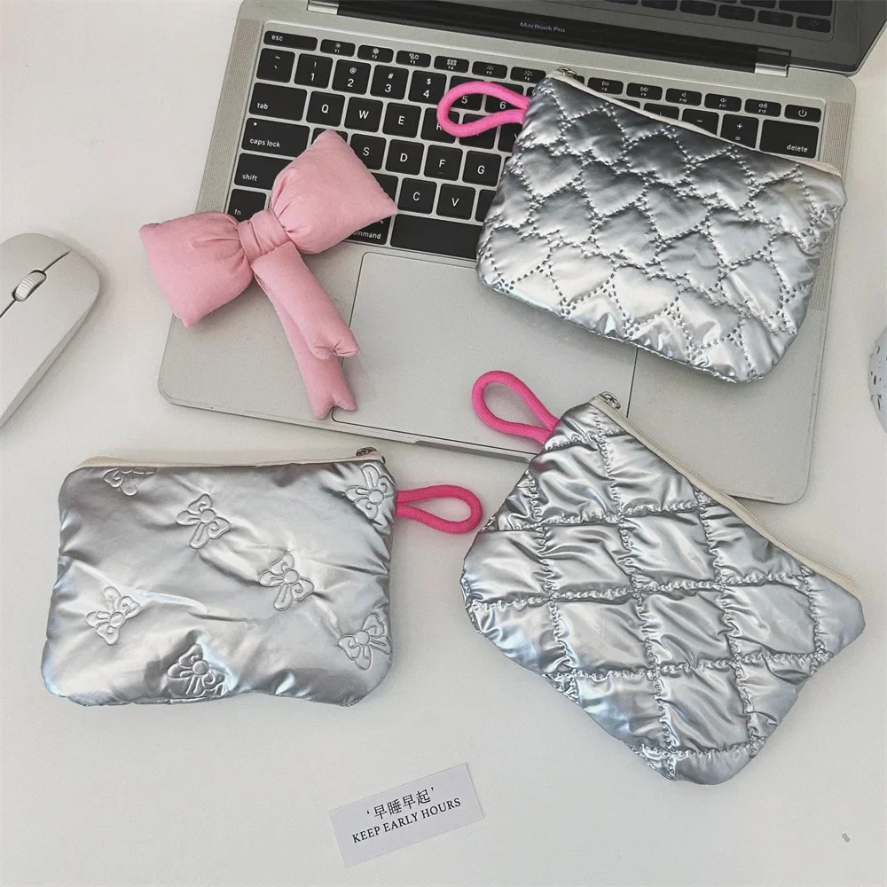 Ins Silver Love Clutch Bag Cute Coin Bag Coin Purse Coin Pouch Mini Makeup Bags Key Lipstick Earphone Data Cable Storage Bag