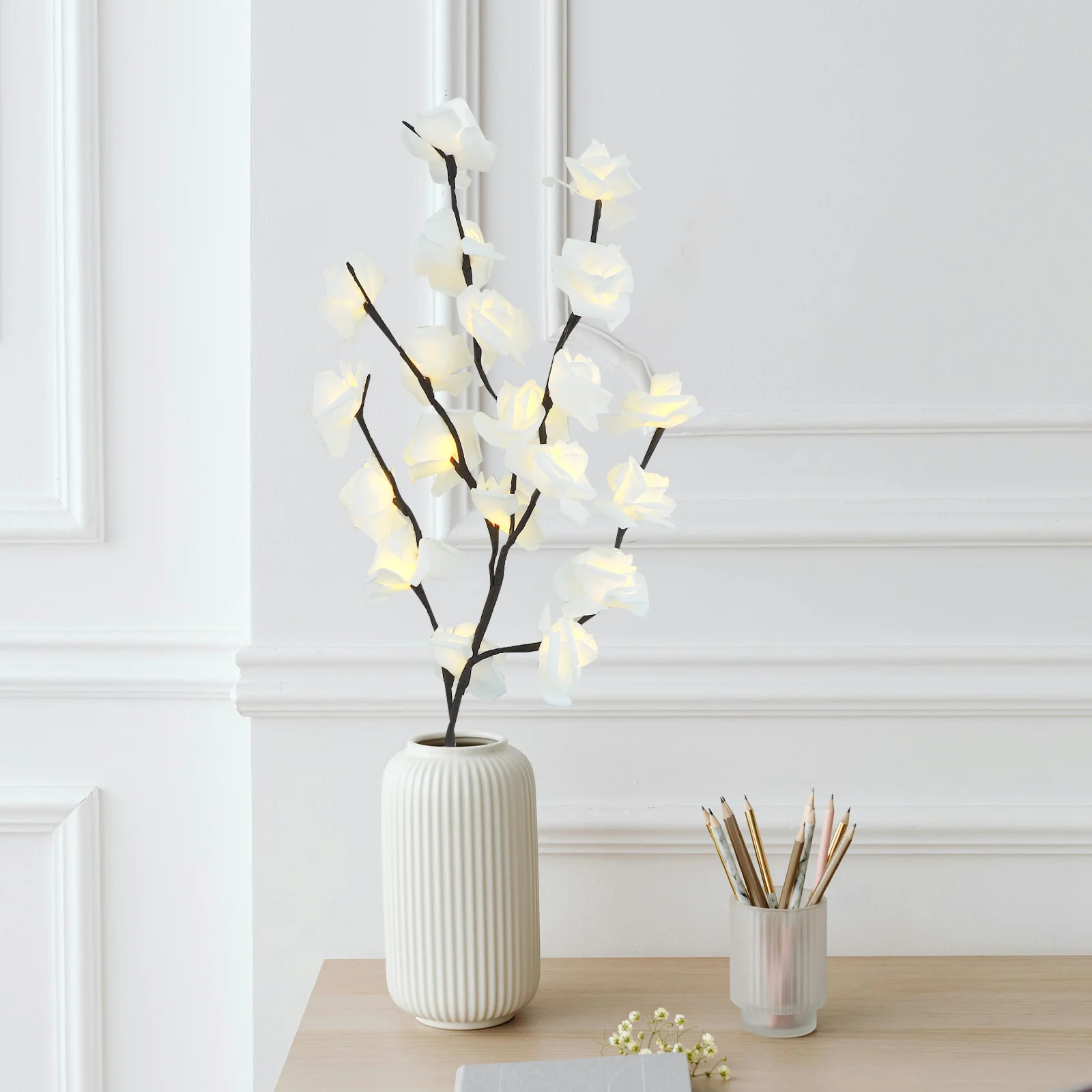 

LED Rose Flower Light Lamp Romantic Room Decor Wedding Decoration Valentine's Day Gift Brown Branches White Rose