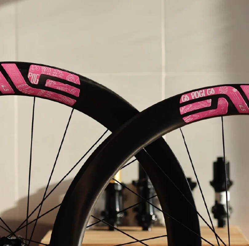 Width 30mm/36mm Gravel Carbon Disc Road Bike Clincher Wheelset 45/50mm Pink Custom Graffiti Stickers 60T Center Lock Bike
