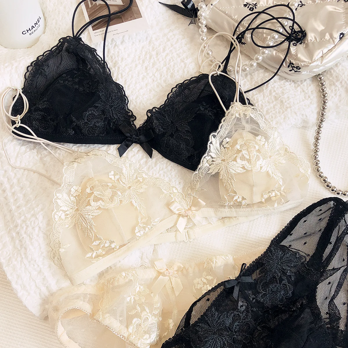 Sexy Embroidered Lace Bra Triangle Cup Bunny Cup Thin Straps Bralette Underpants Sets Ultra Thin No Steel Ring Underwear Set