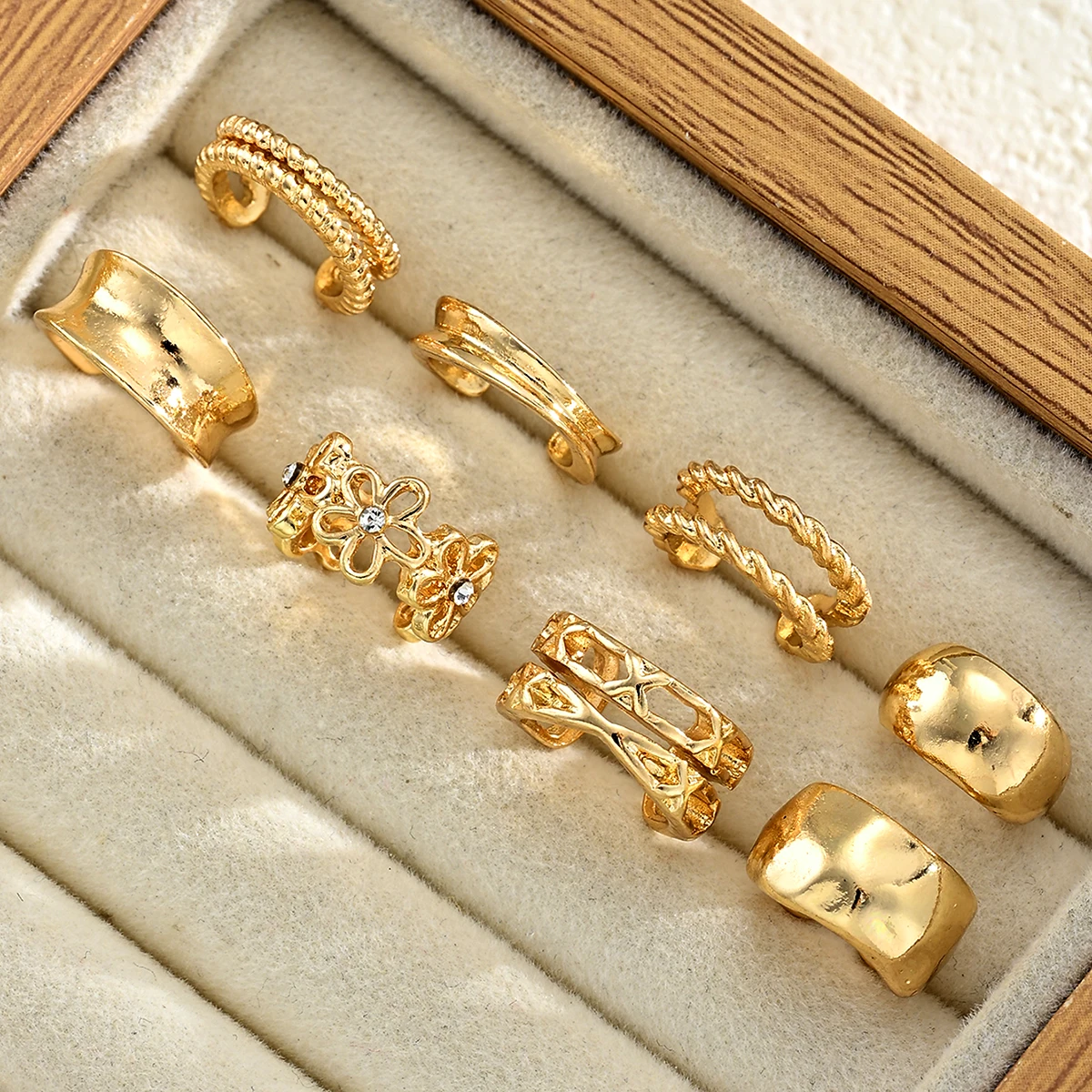ชุดต่างหูแบบหนีบ 8 ชิ้น สไตล์ม - Body Jewelry Kit บทวิจารณ์และราคา