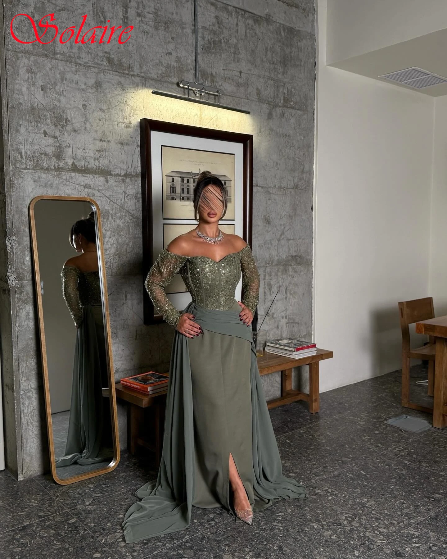 ชุดราตรีคอตรงแบบเรียบหรู แขนสั้น ดีไซน์พิเศษ งานตัดเย็บคุณภาพสูง สำหรับโอกาสพิเศษ ชุดออกงานแฟชั่นสุดประณีต