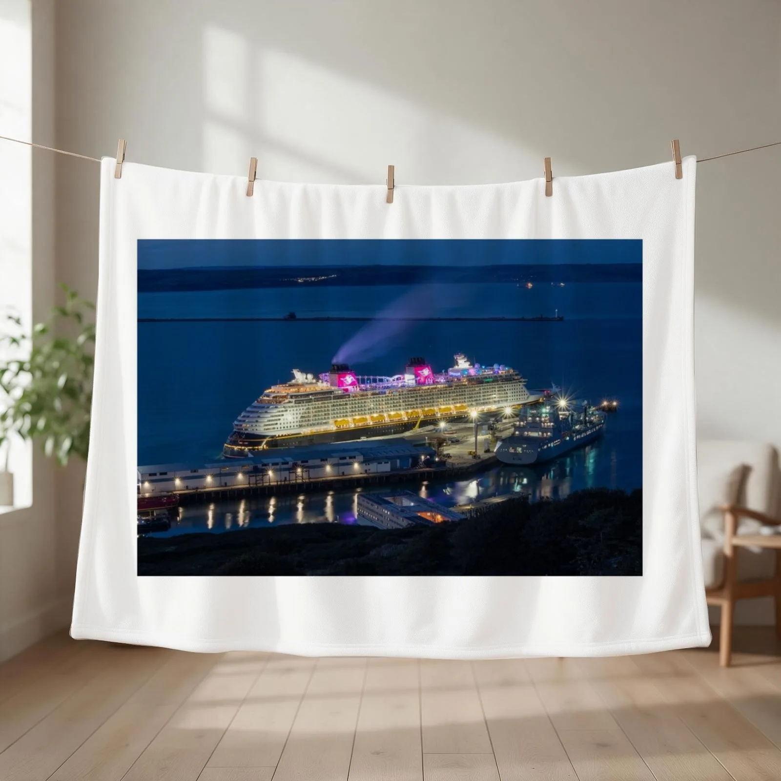 Dream Cruise Ship Throw Blanket Tourist Blankets Sofas Of Decoration Multi-Purpose Soft Plush Plaid Blankets