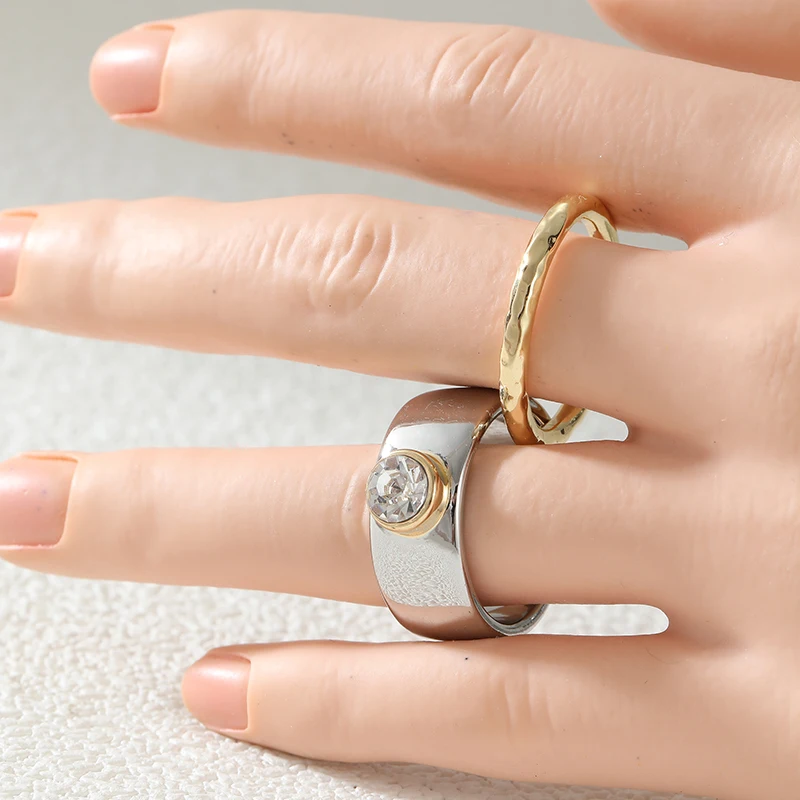 2pcs/set Minimalist Women's Ring Set Glossy Inlay Synthetic Zircon Embellishment Two Color Ring Versatile Jewelry For Daily Wear