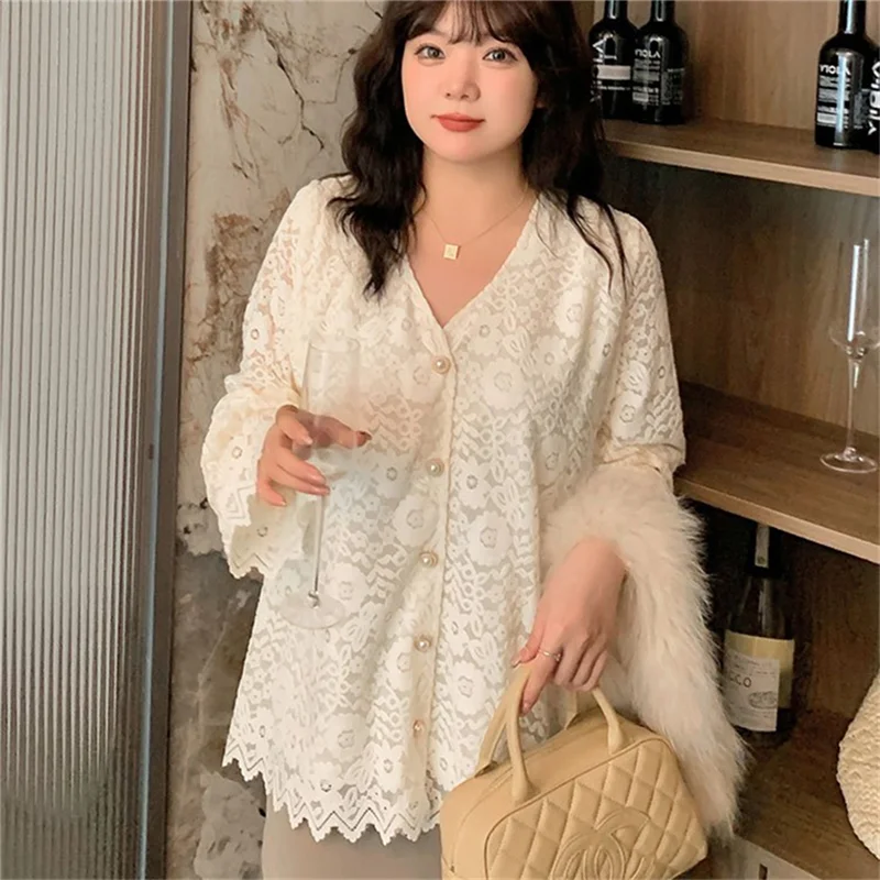 春秋レースシャツ女性 2026 新ファッションルーズカジュアルトップスピュアカラーボタン気質 V ネックアウター女性