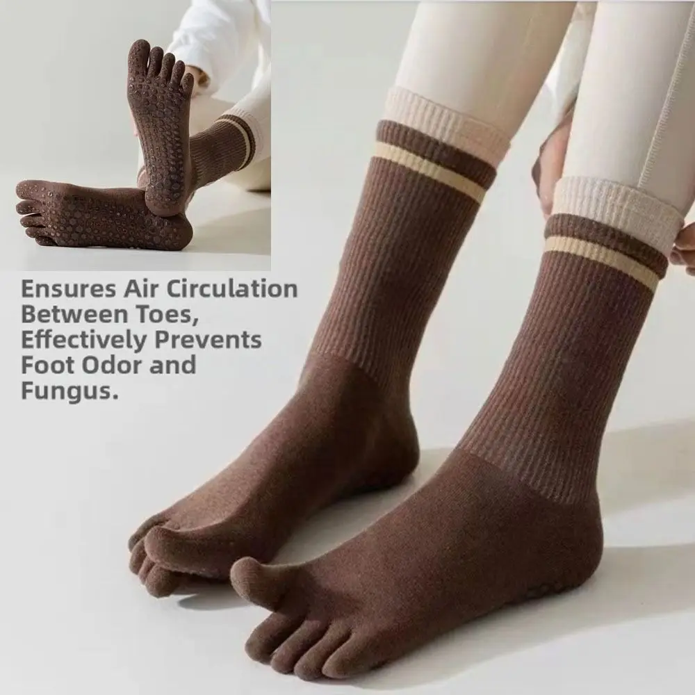 New Cotton Pilates Socks Breathable Sweat-absorbent Yoga Socks Casual Non-Slip Grip Embroidery Socks