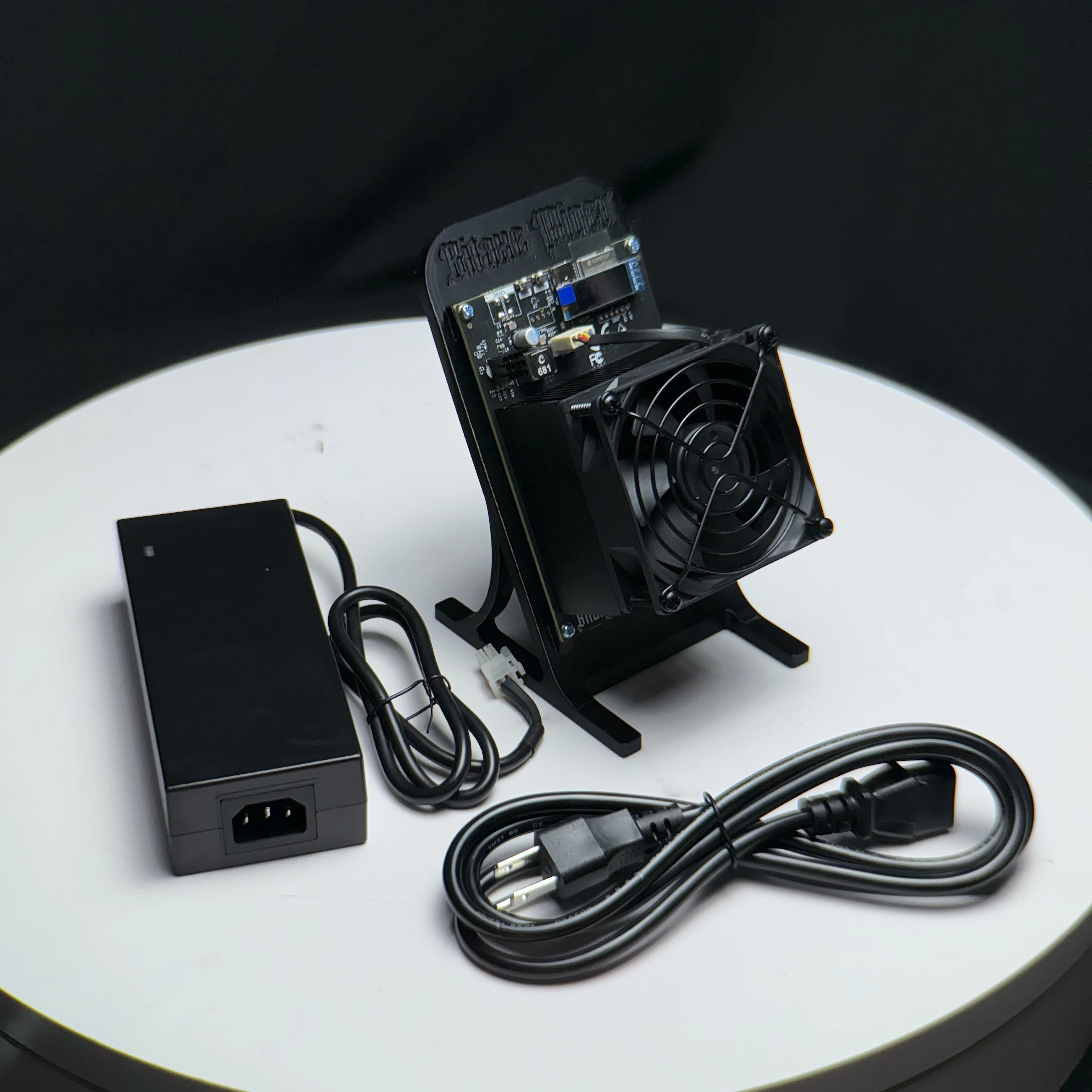 

Абсолютно новый SupraHex 703 4.2Th/s 75W — аппарат для криптомайнинга BTC, для домашнего использования, для майнинга Bitcoin в режиме соло