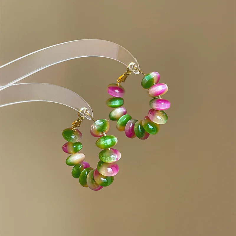 Rainbow Gradient Color Resin Beaded Hoop Earrings for Women Vintage Round Huggie Earrings Ear Jewelry for Daily Life