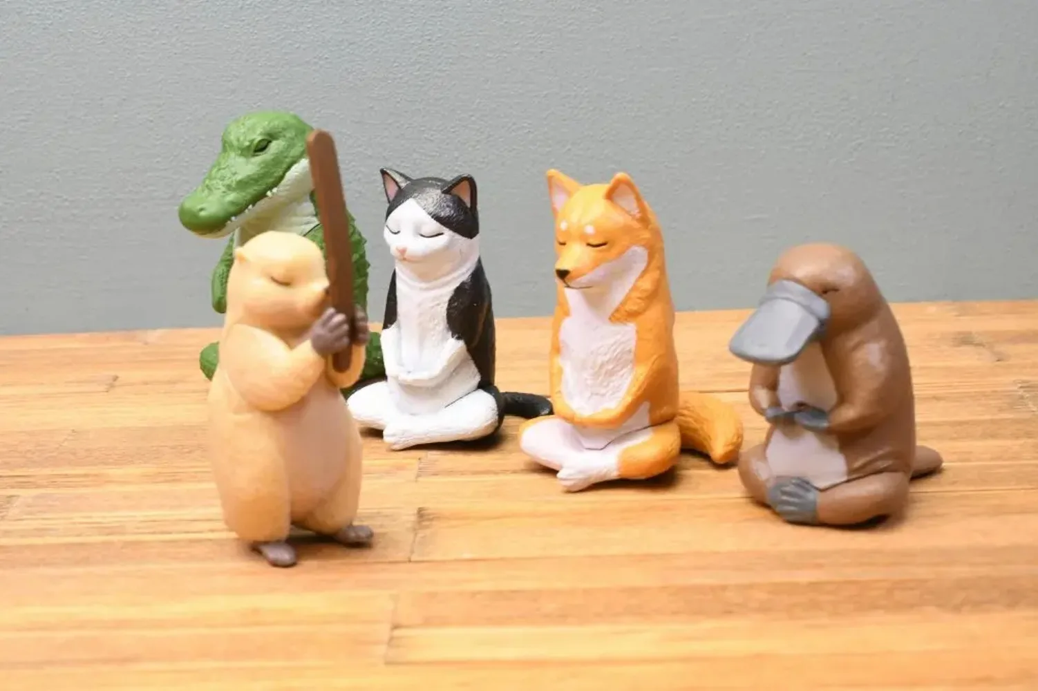 YELL Kapselspielzeug Zazen Niedliches Kawaii Krokodil Hachiware Katze Shiba Lnu Schnabeltier Prairie Hund sitzende und Meditationsfiguren
