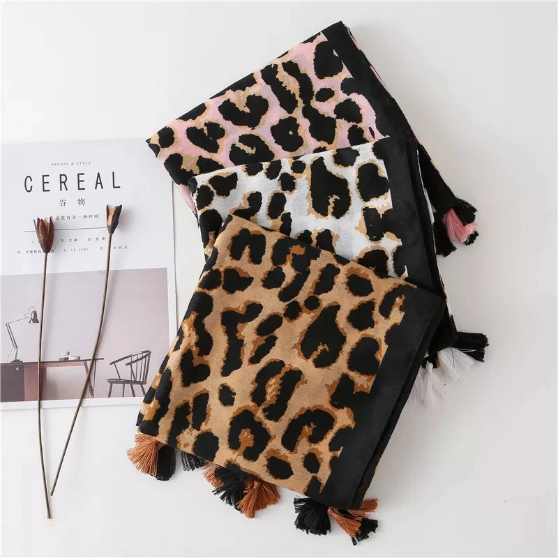 

2022 Newest Women leopard Pattern Scarf Cotton Tassel Scarf Shawls