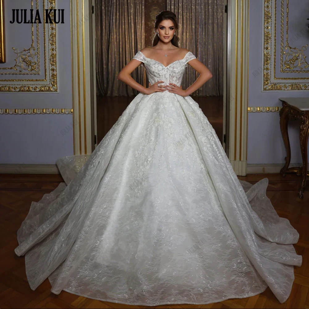 

Julia Kui Customize Made Delicate Lace With 3D Flowers Appliques Ball Gown Wedding Dresses Off Shoulder Sleeves For Brides