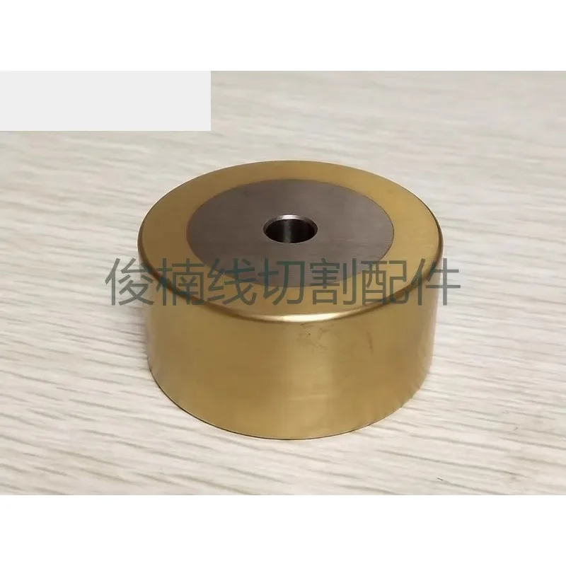 

C405 Прижимной ролик (плоский) нижний C005 130003174 100449019 50DX8dX24t применяется для деталей Charmilles EDM