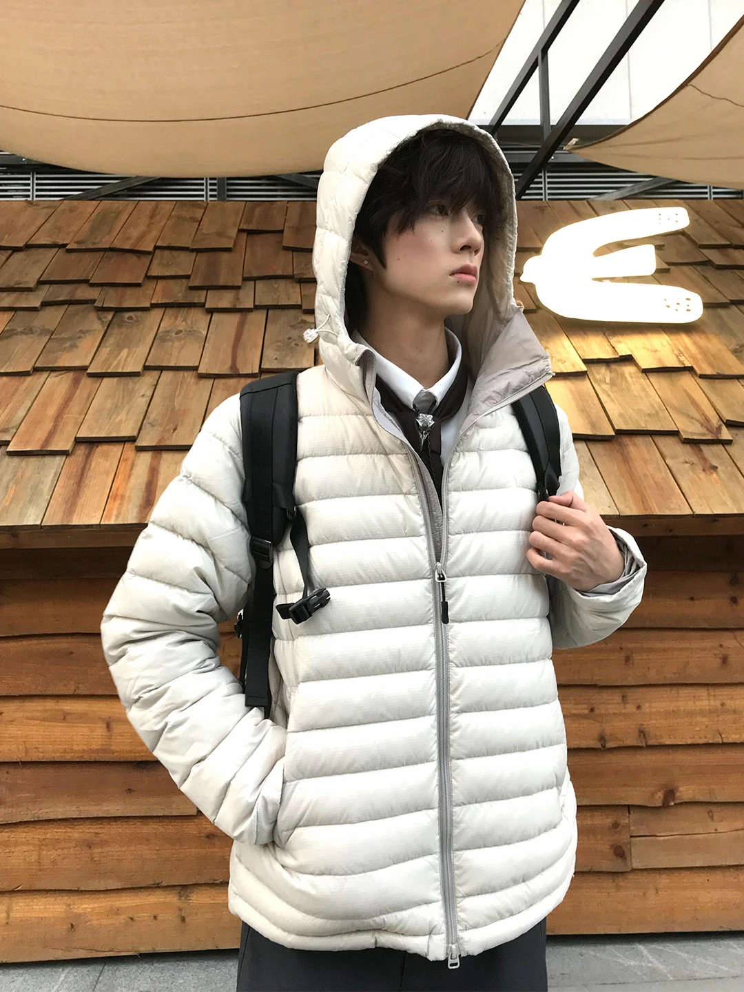 

Мужская утепленная зимняя куртка с капюшоном, легкая, теплая, из хлопка, с защитой от холода, приталенная, с длинными рукавами, на молнии, укороченная