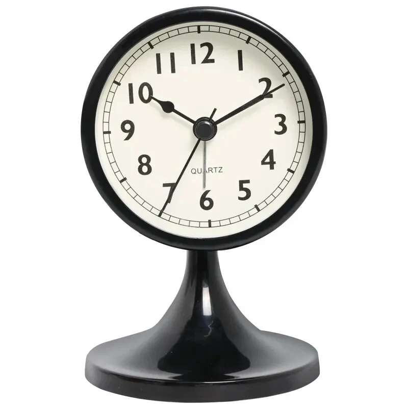 Stylish Nordic Metal Alarm Clock with Night Light – Silent Round Table Clock, Cute & Vintage Design for Student Dorm