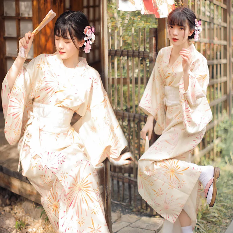 

Traditional Kimonos Women Yukata Haori Long Bathrobe Vintage Stage Photography Cosplay Costumes Elegant Evening Party Dress