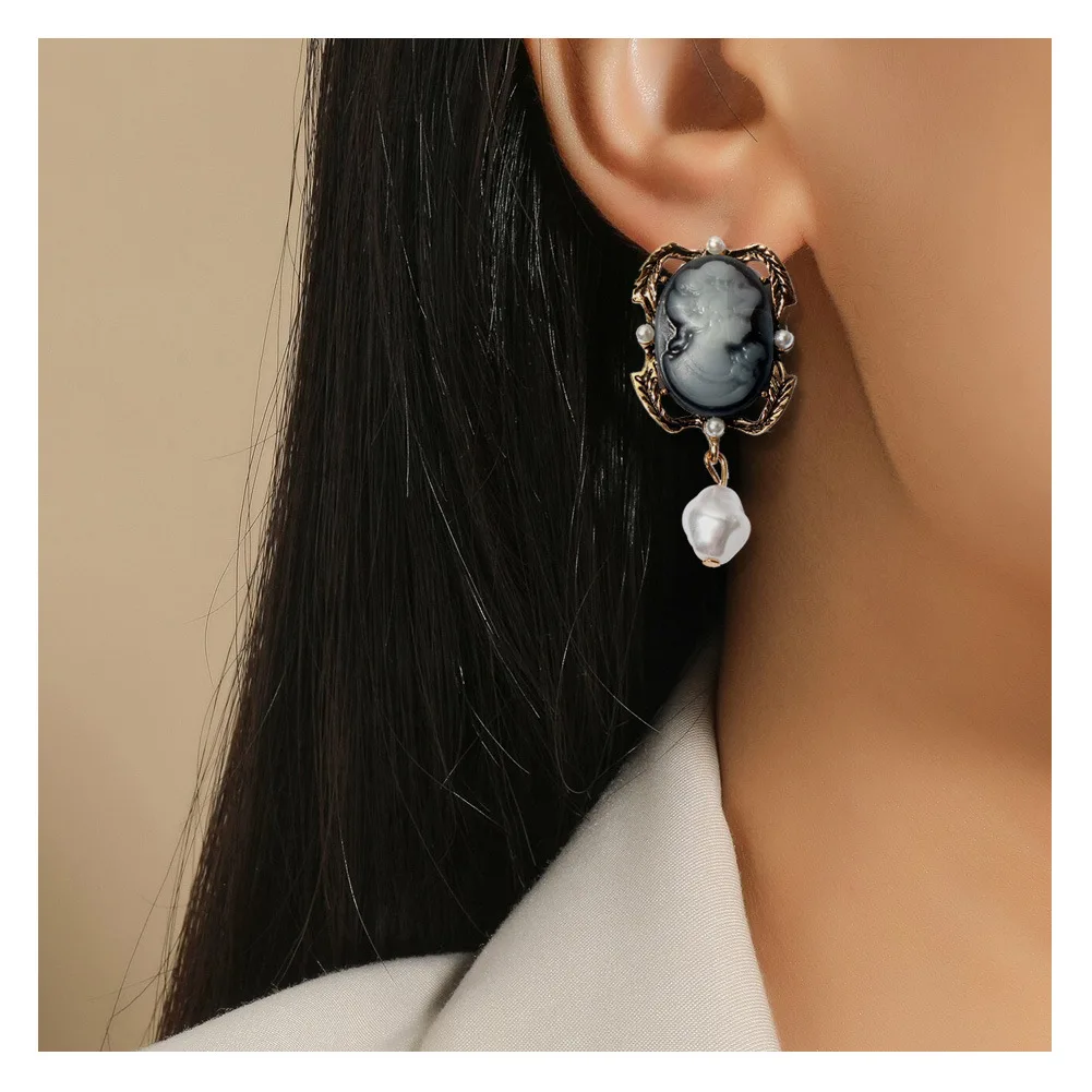 European and American cross-border fashion 3D three-dimensional relief beauty portrait, earrings, pearl pendant temperament tren