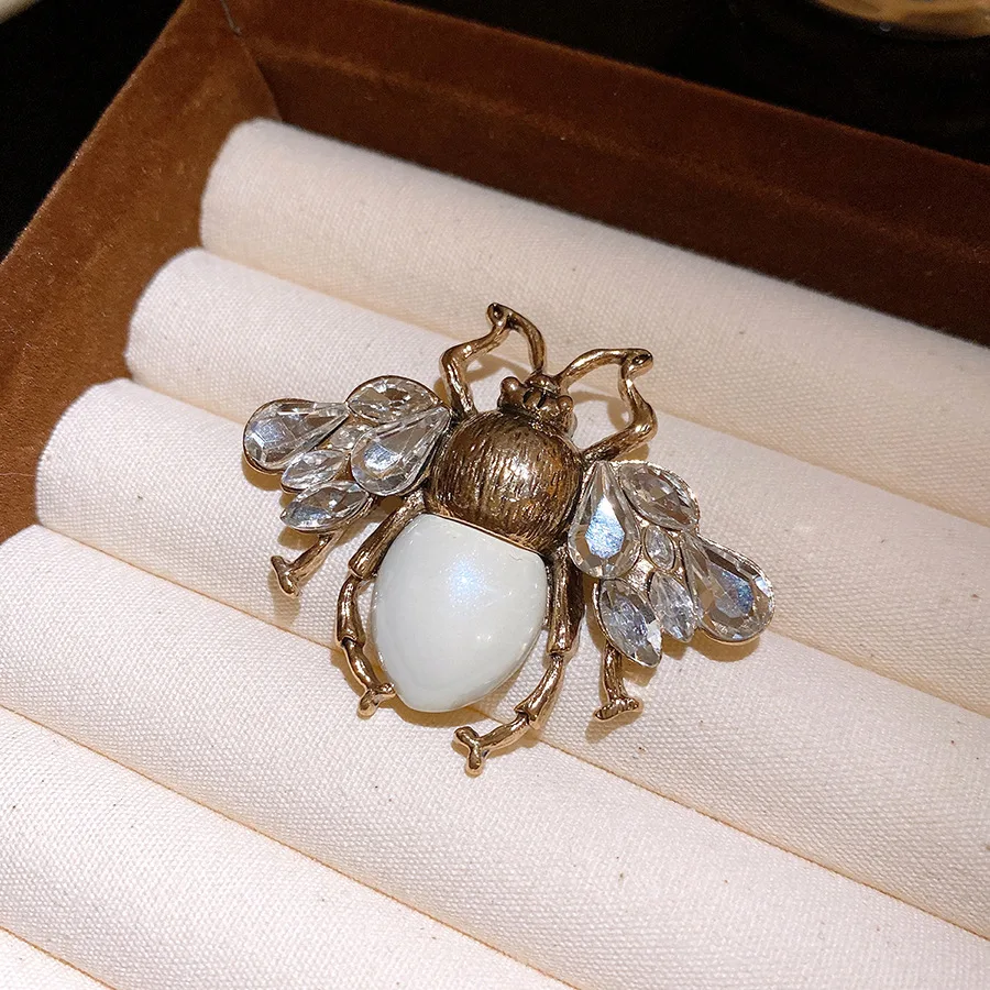 ريترو بي كريستال تقليد اللؤلؤ بروش للجنسين ملابس الحفلات إكسسوار فريد ورائع على شكل حيوانات مجوهرات مميزة #3