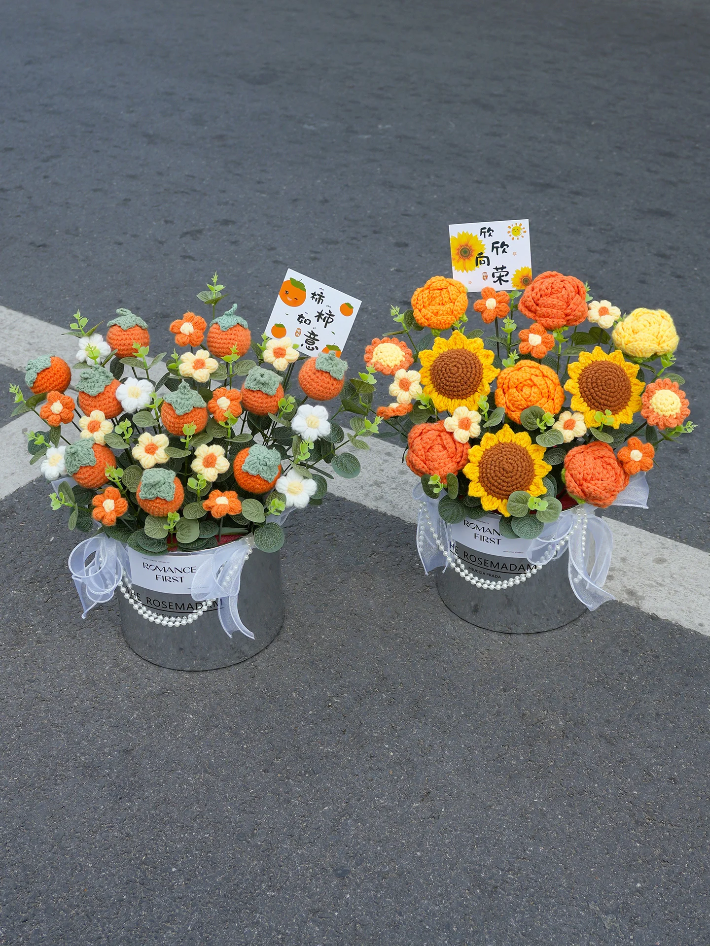 hand-knitted-wool-flower-ornaments-decorative-orange-fruit-bouquet-moving-birthday-gift-modern-minimalist-style-desktop-decor