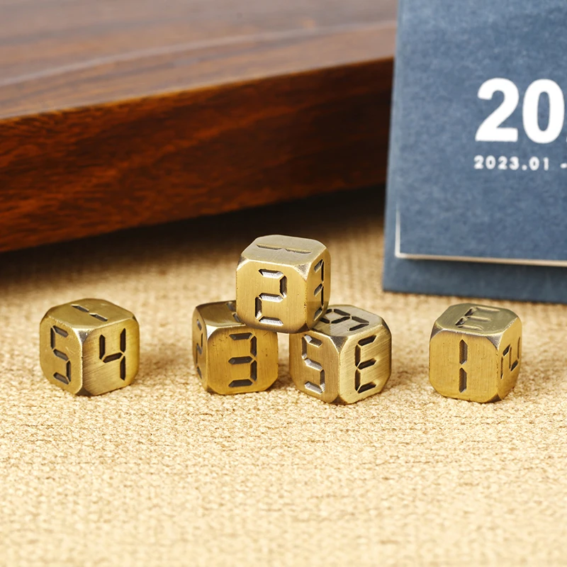 5PCS/1Set Metal Dice Golden/Bronze Colorful Numbers Funny Game Dice Six Sided Decider Board Game Acessorios 13mm