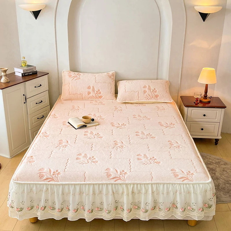 2025 New Rabbit-proof Plush Carved Lace Bed Hat  Simmons Single-item Mattress Cover for Winter Fleece Warmth