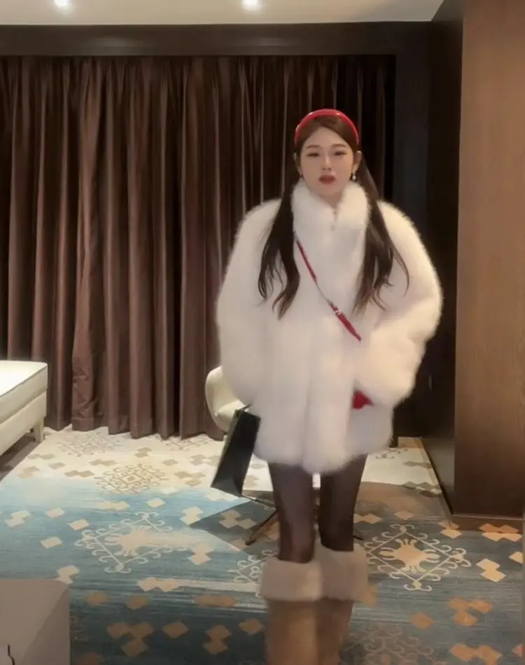 

Faux Fur Mink Coats Womens Winter Warm Fluffy Urban Street-Style Japanese-Style Harajuku Fashion Streetwears Casual Oversized OL