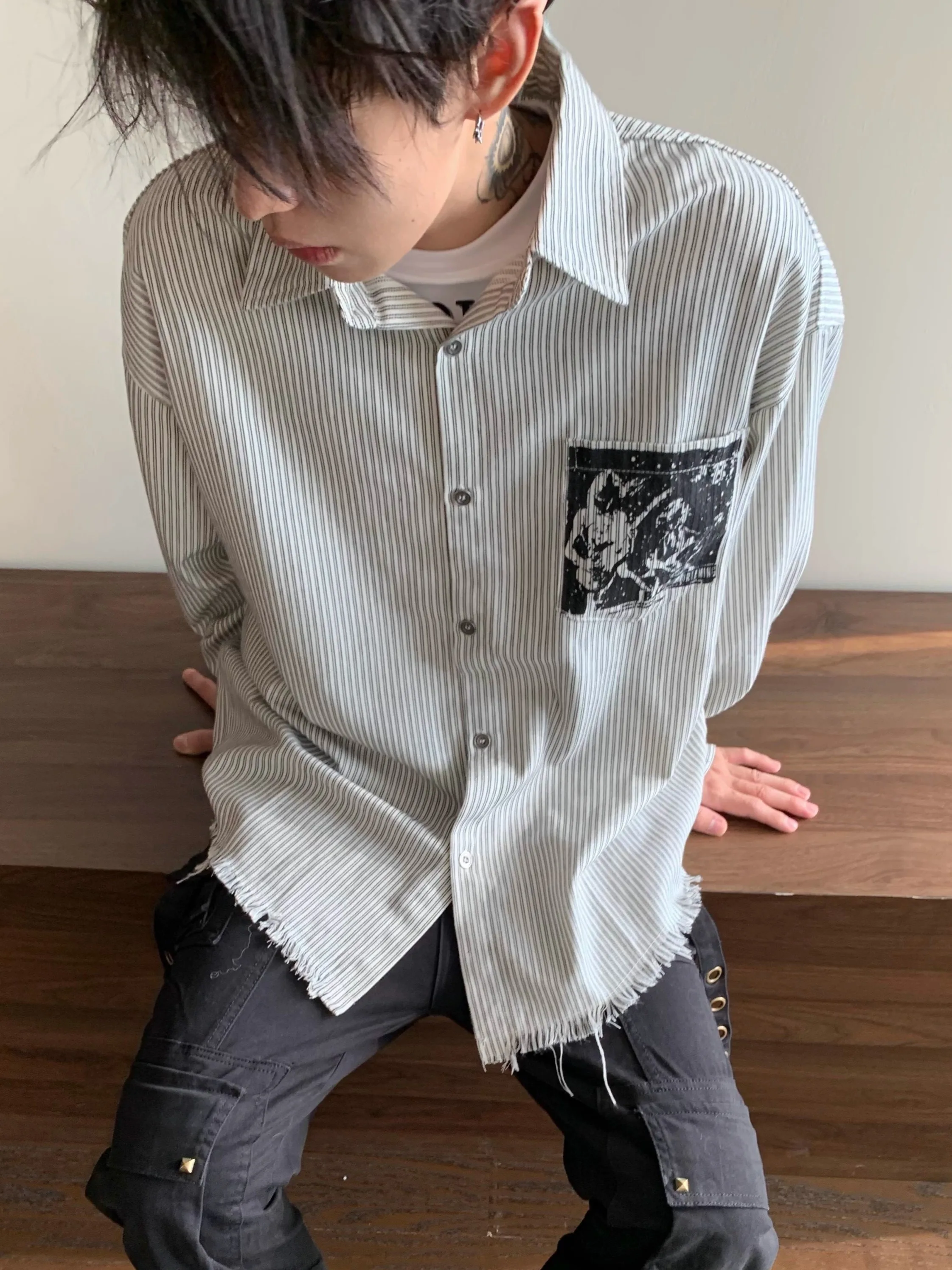 

Мужская длинная повседневная верхняя одежда с вертикальными полосками и принтом све fiti, осенняя новинка, высококачественная повседневная верхняя одежда на пуговицах