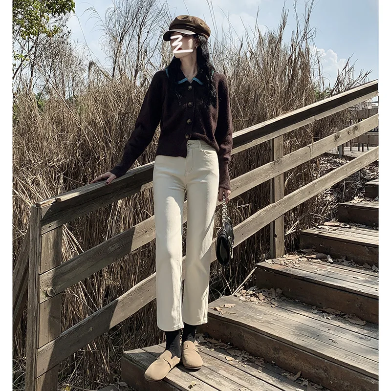 

Faionable Women's Jeans High Waist Straight Leg Deep And Light Colors Available for Autumn Season Guangzhou Zerui Clothing