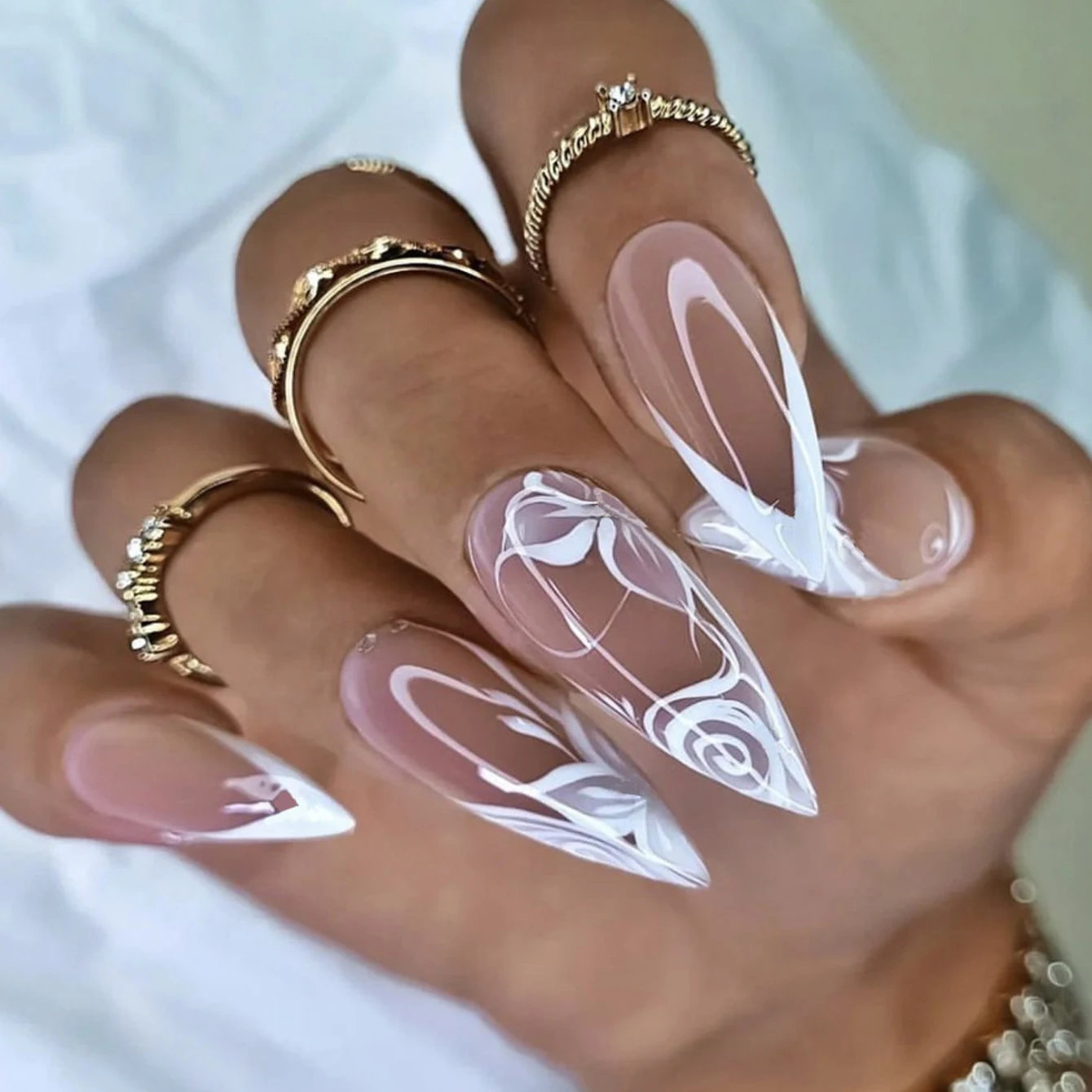 24 Stück Sargnägel, rein schwarze Nägel, verziert mit Kirschblüten, aufhellendes Nagelkunst-Set mit abnehmbaren künstlichen Nägeln für Festiva – Detail 15